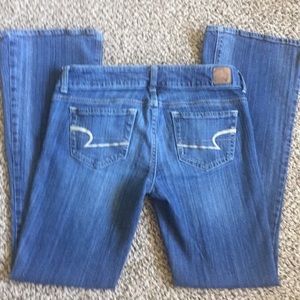 American Eagle jean artist